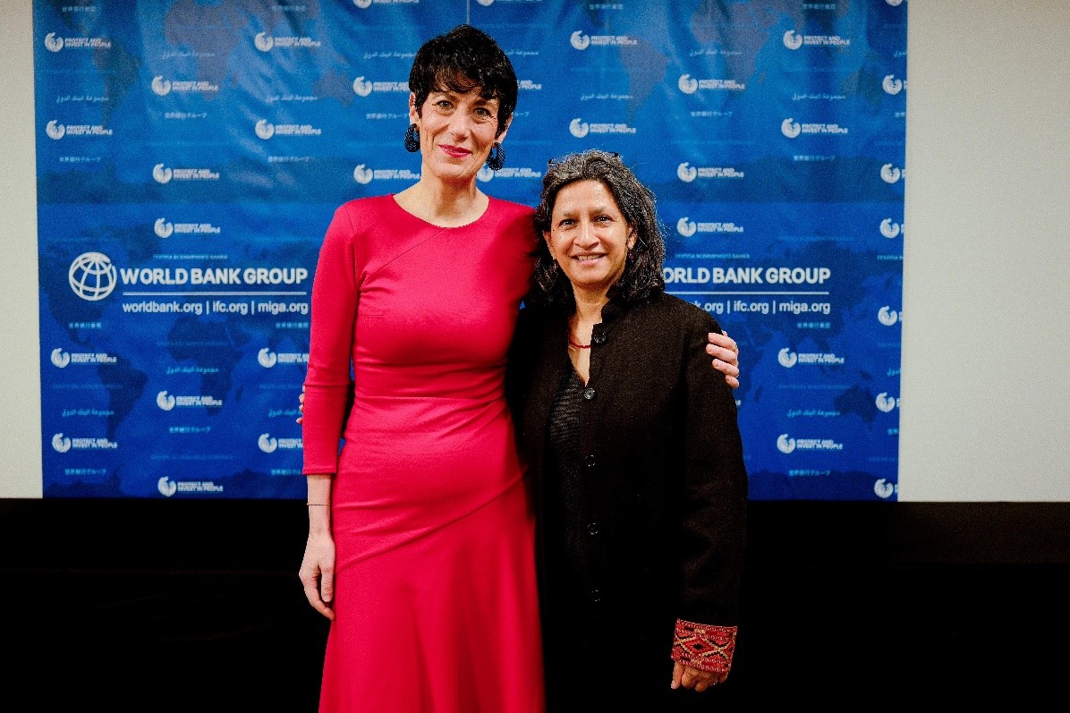 La ministra de Inclusión, Seguridad Social y Migraciones, Elma Saiz, junto a la directora de Protección Social y Empleo del Banco Mundial, Iffath Sharif