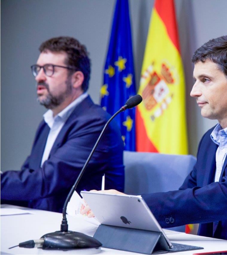 Joaquín Pérez Rey, junto a Borja Suárez, durante la presentación de los datos de paro y afiliación correspondientes a mayo de 2024