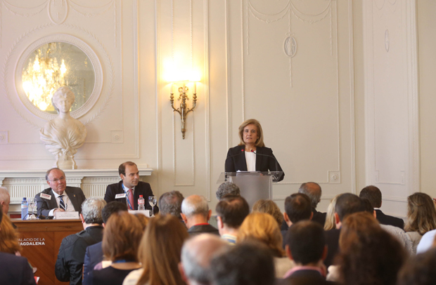 La ministra Fátima Báñez inaugura el seminario sobre la Seguridad Social en Santander.