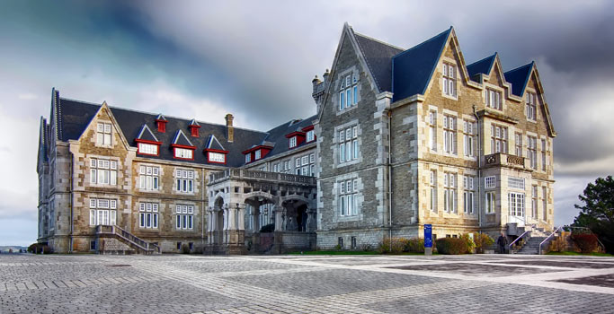 Palacio de la Magdalena, sede del seminario.