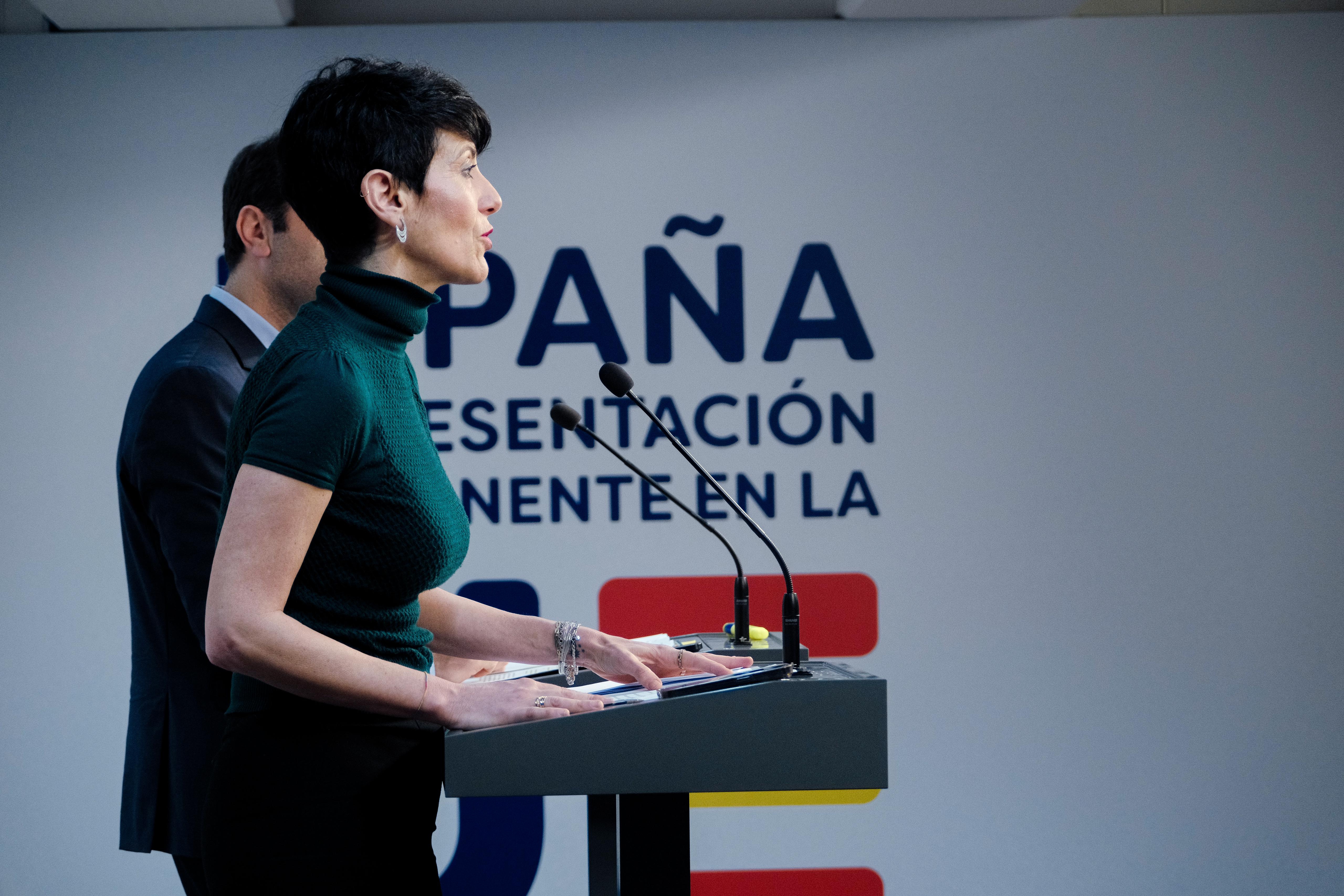 Elma Saiz durante la rueda de prensa