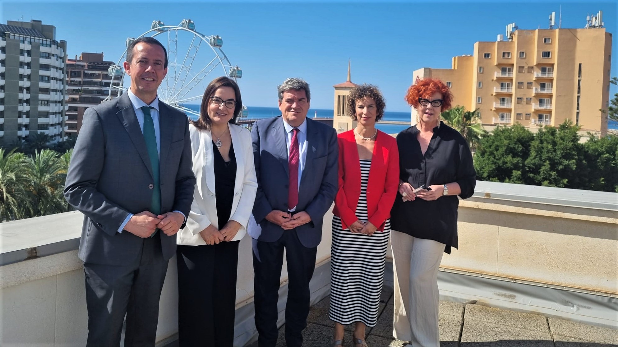 El ministro Escrivá junto a las directoras provinciales de la Seguridad Social y el subdelegado del Gobierno en Almería