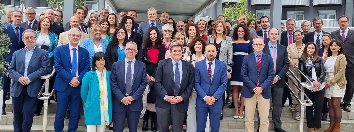 Foto de familia de los participantes en las jornadas