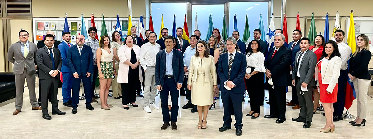 Foto de familia de los participantes