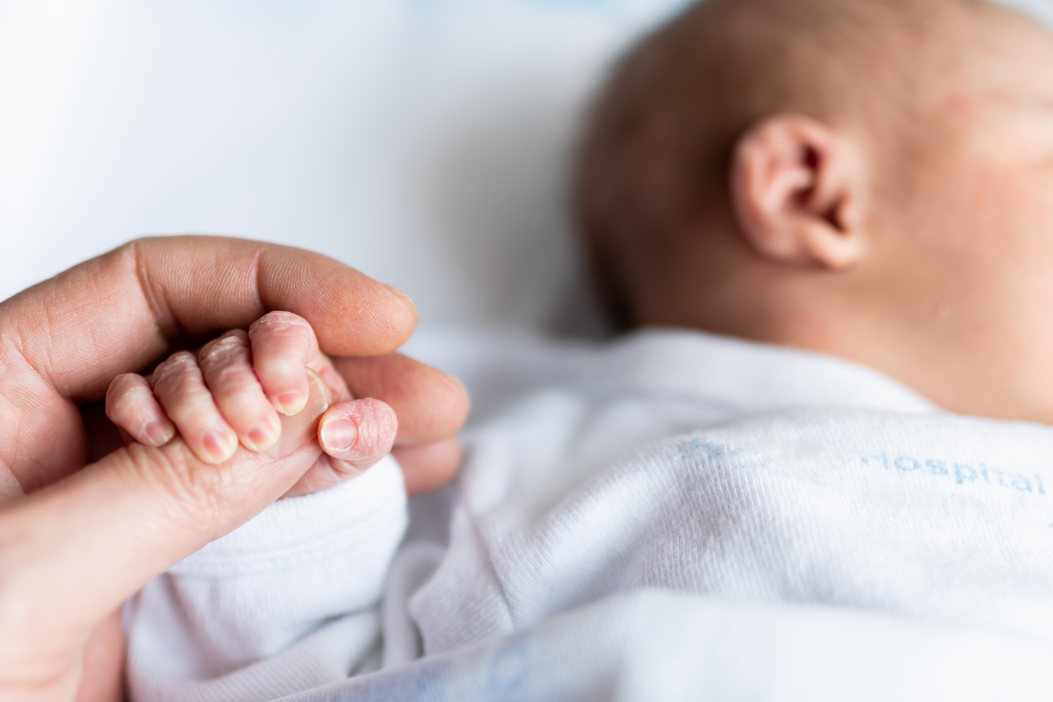 La Seguridad Social ha tramitado 109.644 permisos por nacimiento y cuidado de menor en el primer trimestre