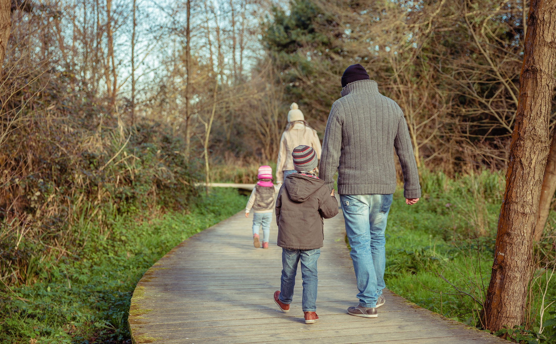 Familia caminando