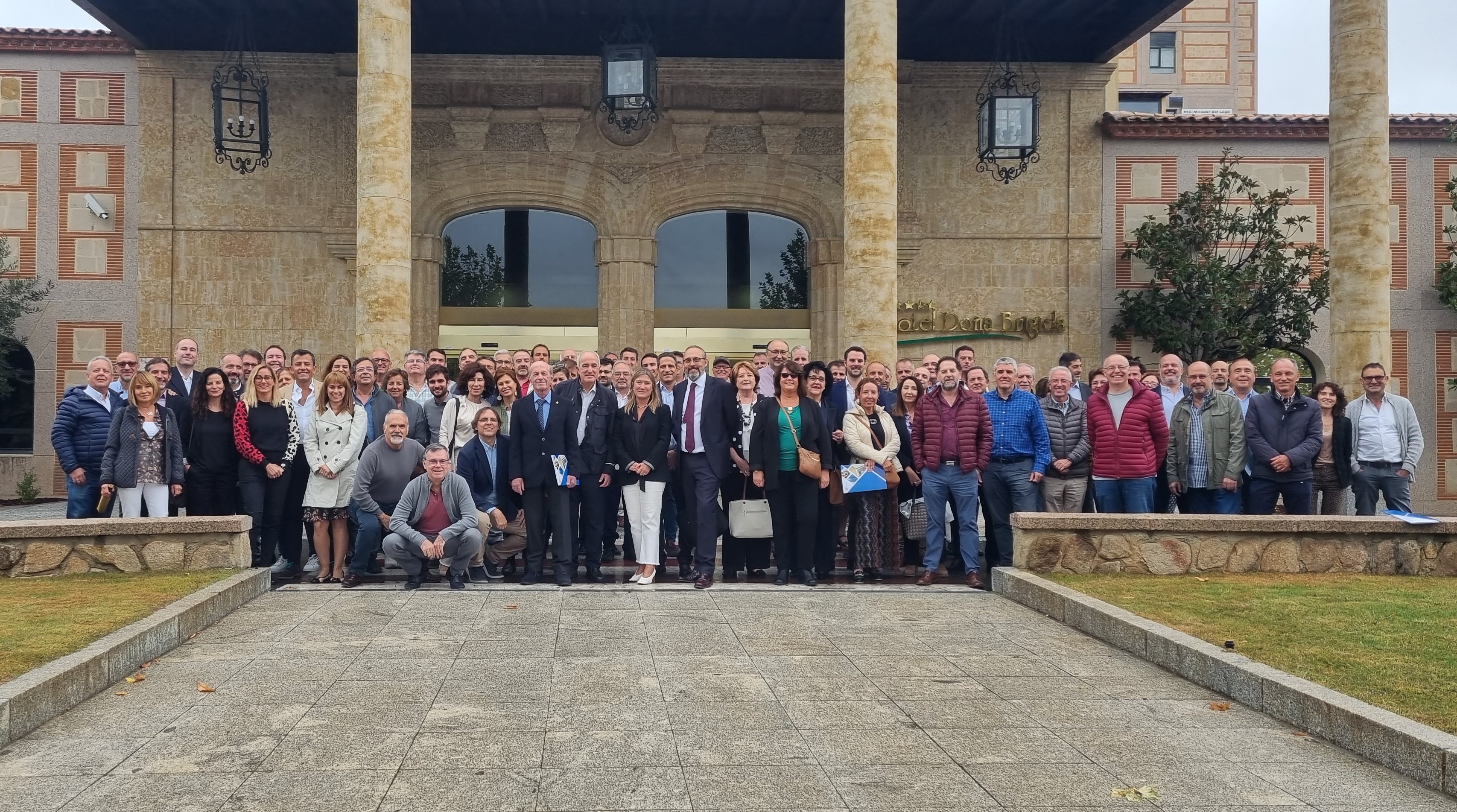 Foto de familia de los participantes en las jornadas