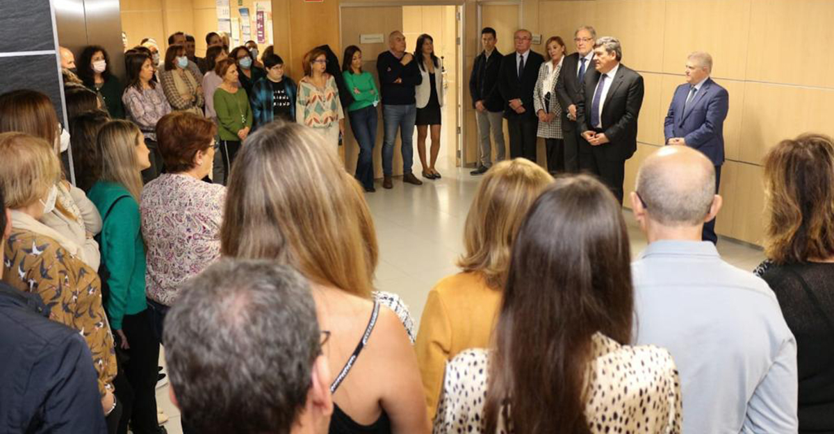 El presidente del Gobierno saluda a las trabajadoras de TGSS en el CREADE de Barcelona